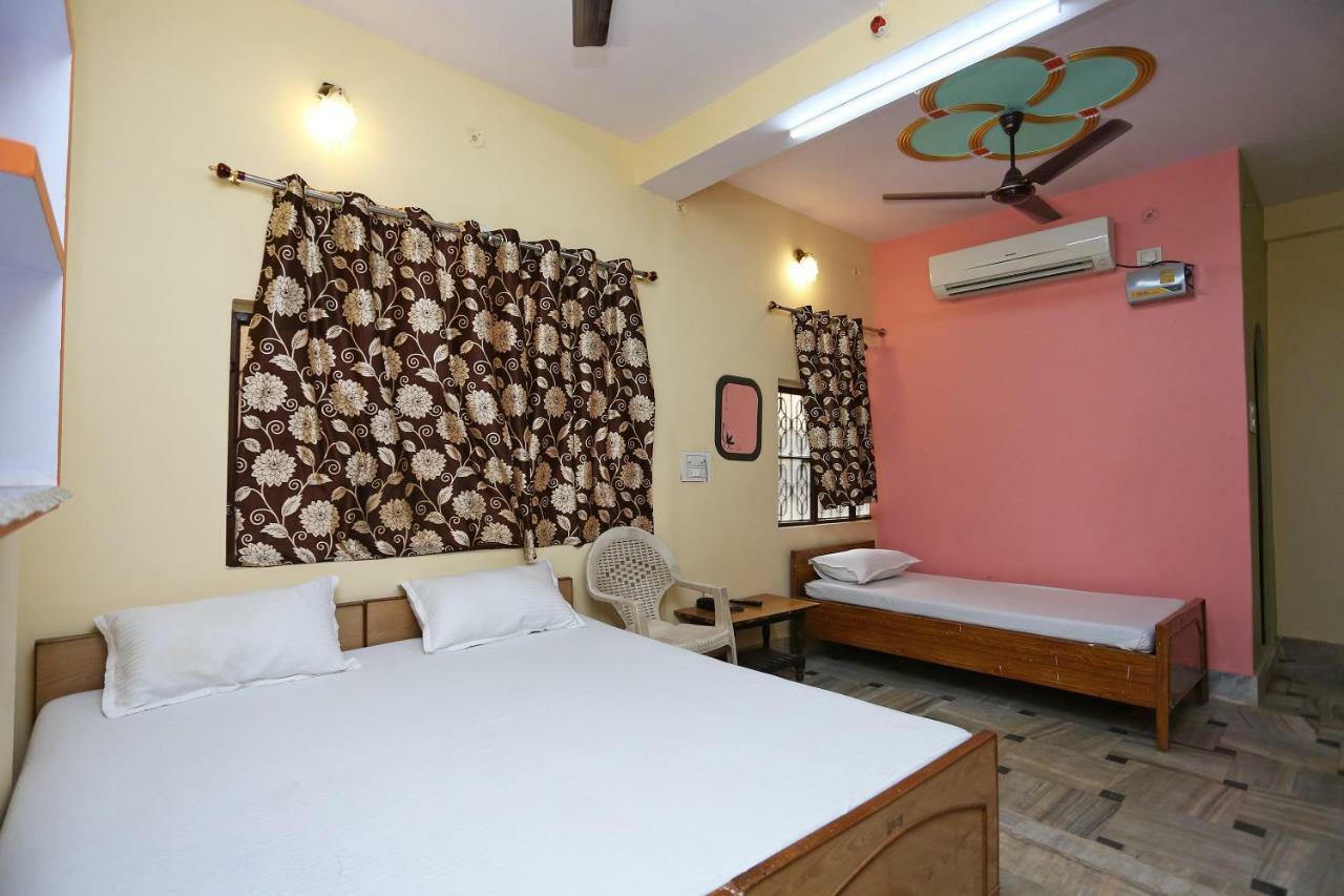 Spot On 45585 Hotel Aakash Ganga Varanasi Exterior foto